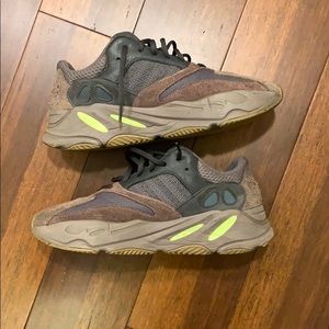 Yeezy Boost 700 ‘Mauve’